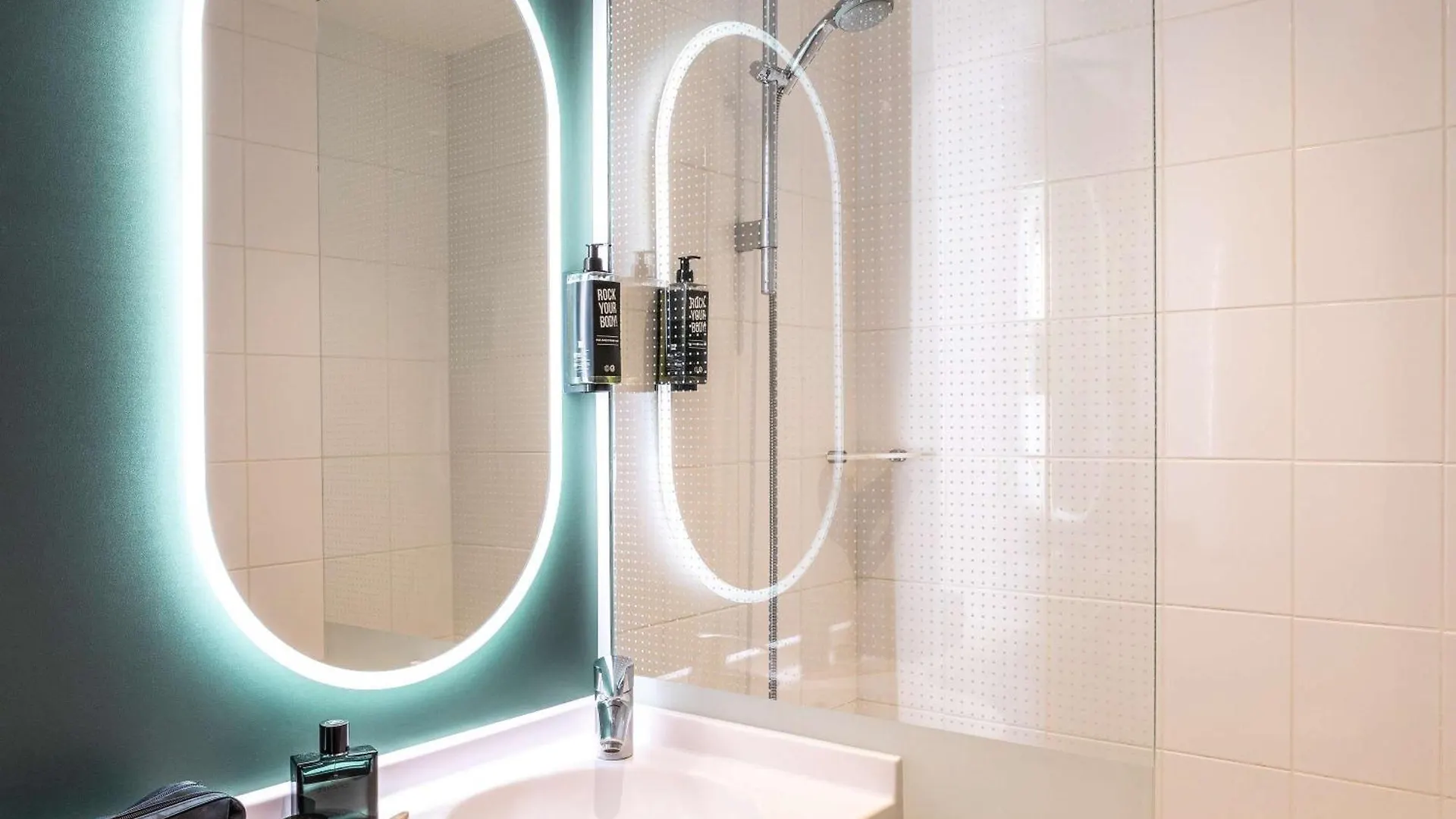 Hotel Ibis Maine Montparnasse Paříž 3*,